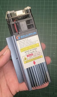 ليزر • مستخدم • للبيع