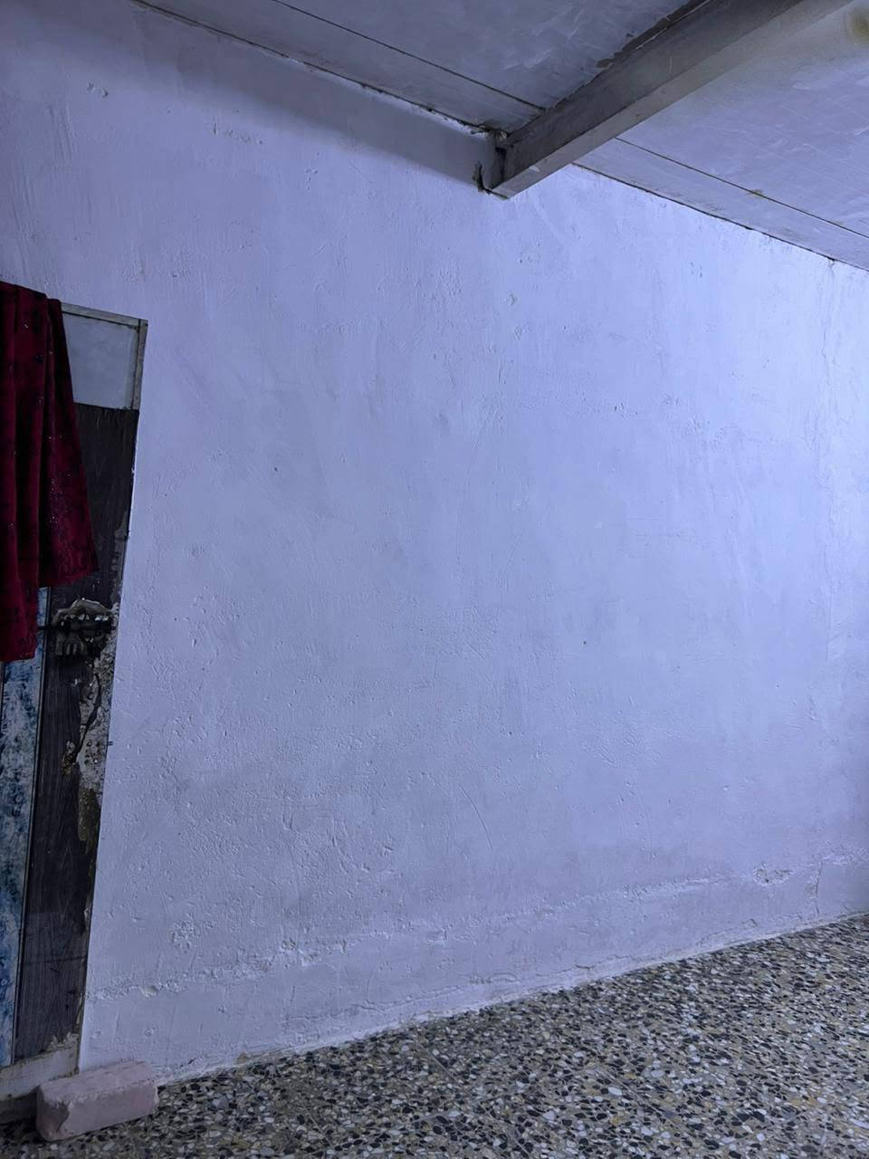 بيت للبيع بالكمالية حواسم البدالة قريب ع خالد ابو الجملة مع كامل ملحقاته سعر 20 مليون وبي مجال الاتصال والتواصل ***********
