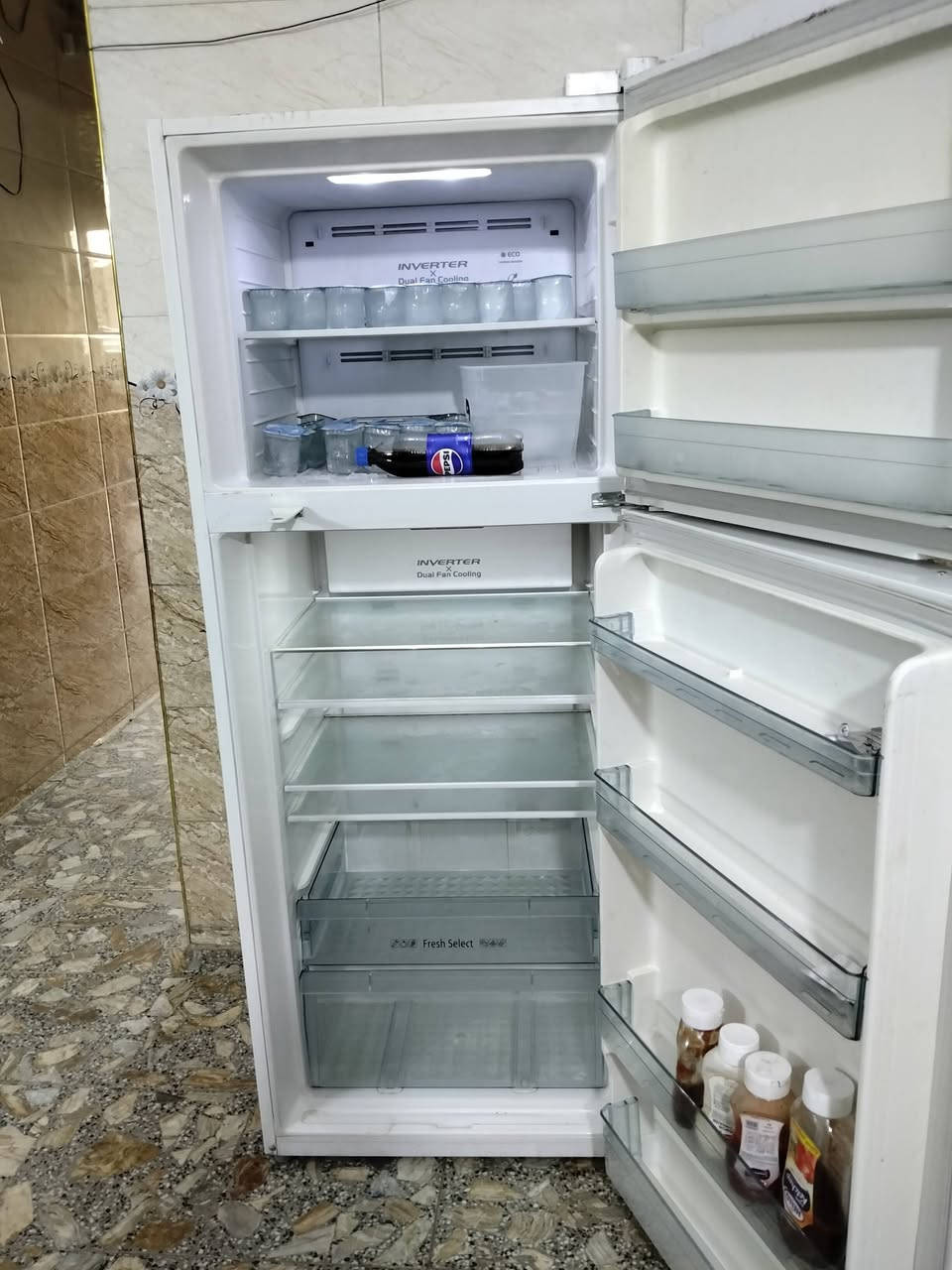 سلام عليكم غرااض ماركه  جديده للبيع مكاني بغداد مدينة الصدر اكو خدمة توصيل بدون زحمه لمو شراي لا يدخل خاص رجاء لمو شراي لا يدخل خاص رقمي واتساب او خاص ***********
