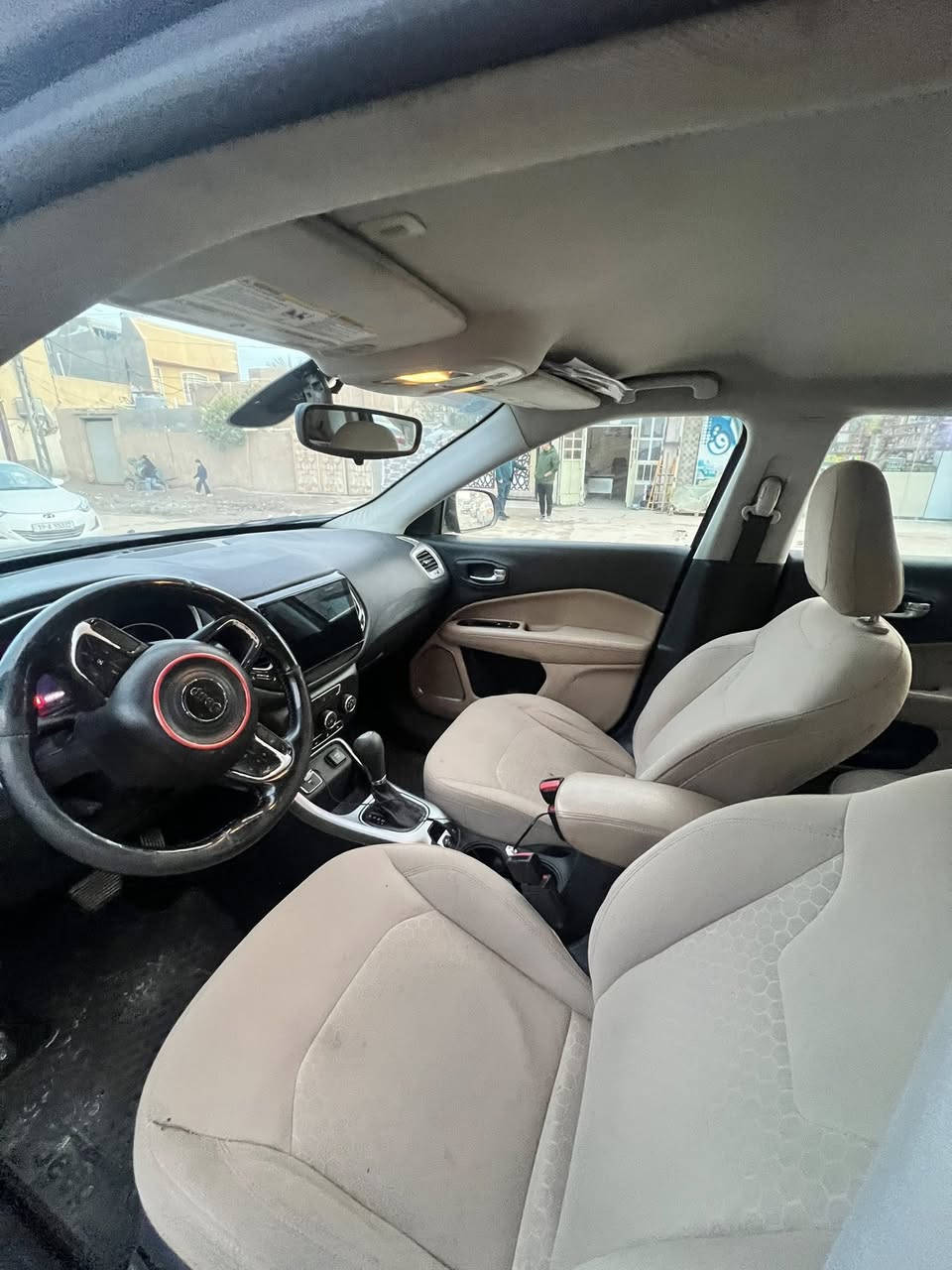 جيب كومباس2018 فئة سبورت
•الرقم:بغداد

ماشي ١٦٥ الف ميل و قابل للزيادة 
•المواصفات : 
▪️بصمة وتشغيل عن بعد
▪️المحرك: 2.4 (اربعة سلندر)
كشافات ليليه 
▪️كامرة خلفية 
▪️حساس خلفي
▪️كشنات السيارة قماش  
▪️تدفئة لكشنات المقدمة
▪️شاشة الدشبول حجم كبير
▪️تبريد قطعتين امامي وخلفي
▪️سايد بريك دكمة
▪️سستم صوت
▪️تحكم ستيرن 
▪️نظام ABS مانع انزلاق
السياره حادثه جدا بسبط فقط بنيد مبدل مال كصه السياره  تعتبر كلين للحادث مرفق بل منشور
السياره  ١٣٠ وبيه مجال قليل مكاني مركز حله 
رقم الهاتف :***********
