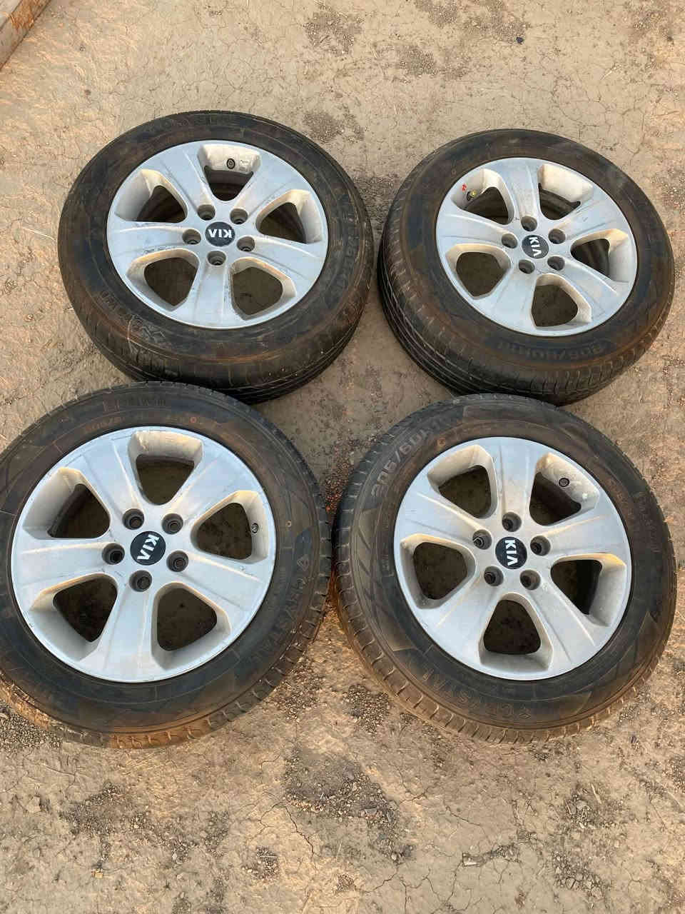 البيع اوياله اوبتيما وتخم تاير مستعمل يوم واحد مكفولات من العواج نضيفات كلش السعر 425وبيهن مجال العنوان بابل الشوملي الاستفسار ***********
