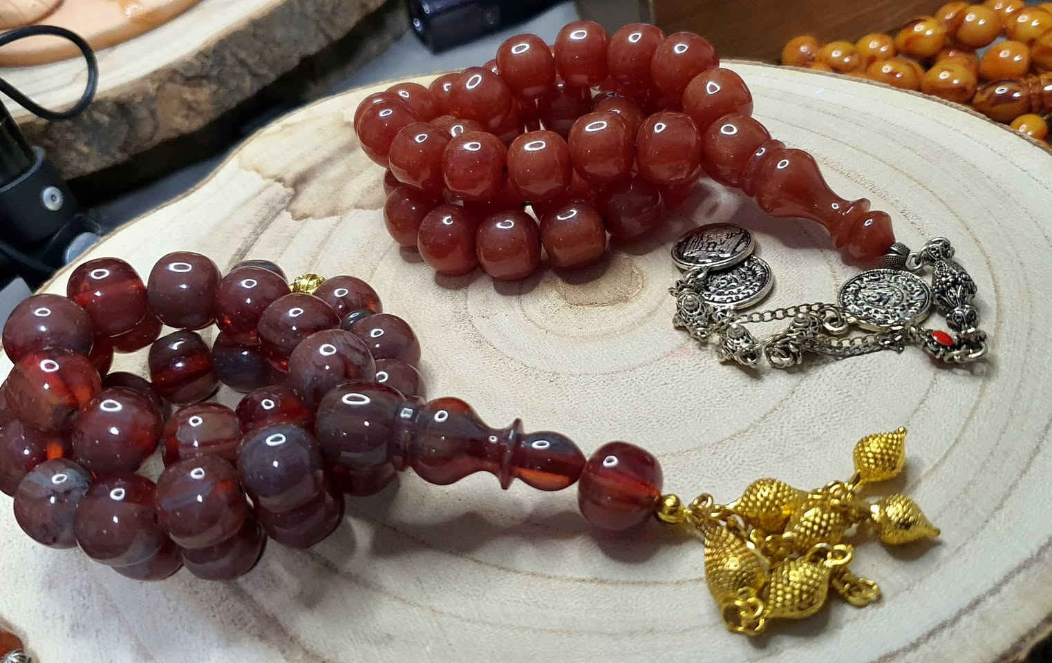 بمناسبة اقتراب شهر الخير اي مسباح في الالبوم  ع 170بدل 250
حبات فحله شرابات وفواصل من الانتيمون
مقاس الحب 15×14


**إذا كنت صاحب هذا الإعلان وتريد حذفه لأي سبب، رجاءا أرسل رسالة إلى الدعم الفني**