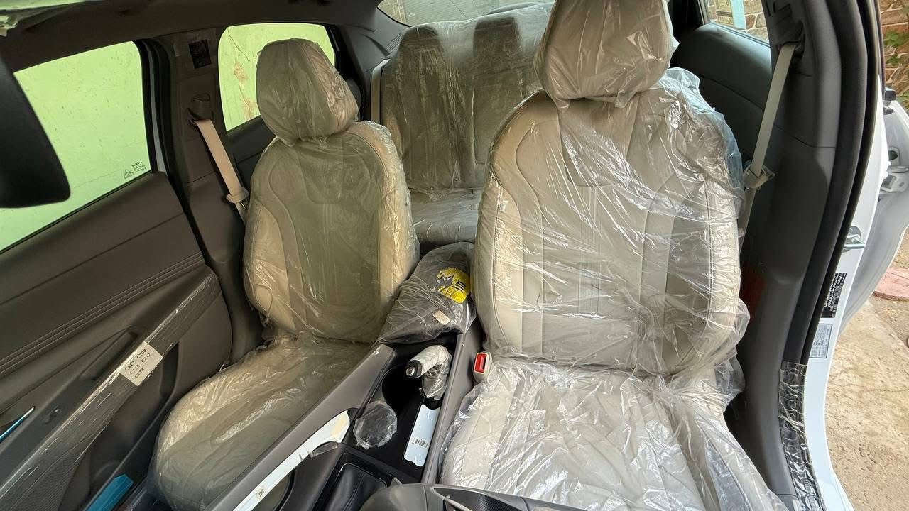 السلام عليكم للبيع فقط بدون مراوس
النترا.    2021خليجي كوري.اصل  رقم بغداد  السعر 165 

 محرك 2000.    كير at المرغوب 

    

المواصفات فوووول .ماشيه115 

شاشه ديجتال 

بصمه   

تشغيل عن بعد              

جنطه ذكيه كهربائية            

فتحه سقف                   

محرك 2000.                              

حساس لايت 

حساس أمامي بلادي 

حساس خلفي بلادي 

تبريد قطعتين

كاميرا خلفيه بلادي 

جي بي اس

نضام تشغيل الكاميرات 

شاشه  كبيره اصلي ابل كار بلي 

نضام ترحيب مري شفط

نضام مود درايف إيكو وسبورت و عادي 

نظام الكير S رياضي  تحكم ستيرن

5 ويل كب كروم حجم 17

لد امامي نهاري

 لد خلفي شباك نيكل

مانع انزلاق

مانع انحدار 

لايت عدسات زنون 

بجم غلفته PPF

ايرباكات

جهاز موازنه ABS

للاستفسار ‭0781 882 3423‬ مكاني ميسان
