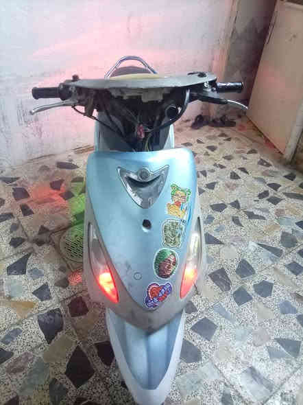 السلام عليكم دراجه منغولي للبيع الدراجه نضيفه كفرات بلاديه ابو الختم مكينه مجفته جديد نقص بس الكفر مال الايت شوفت عينكم كهربايات شغاله المكان بغداد مدينه الصدر السعر 350 وبيه مجال حك الجيه الرقم ***********
