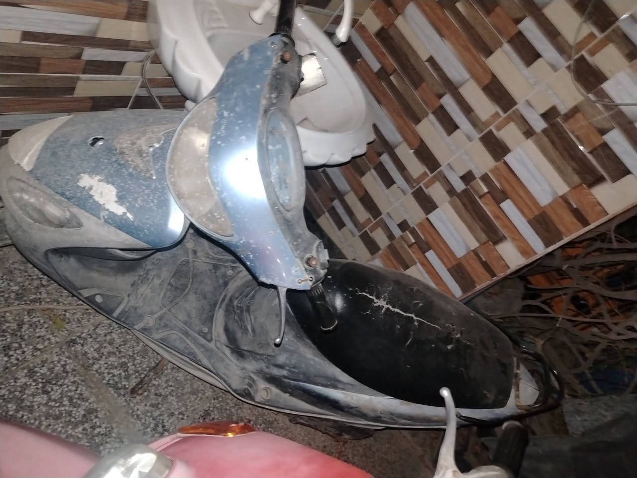 سلام عليكم دراجه55 متروكه صارله شهر دراجه شغاله سلف وهندر كلشي ما ناقصه بس تاير خلفي التفاصيل الباقيه خاص💙


**إذا كنت صاحب هذا الإعلان وتريد حذفه لأي سبب، رجاءا أرسل رسالة إلى الدعم الفني**