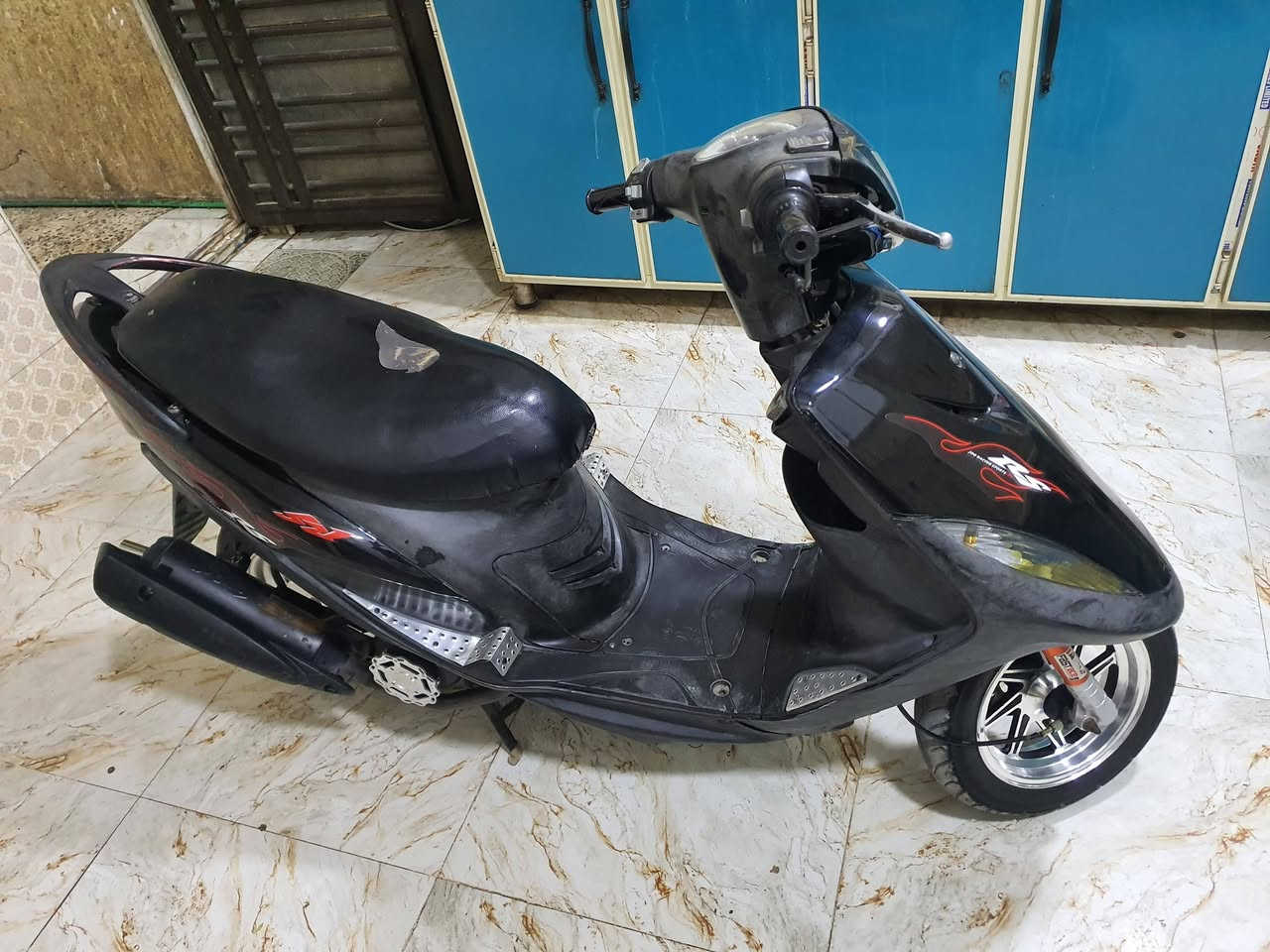 السلام عليكم حبايب كلبي
دراجه ماكس البيع الدراجه نضيفه 
كهربائيات سلف هندر كله شغال
مديل 2007 تبديل بس بوشه
مكاني كربلاء حي الغدير رقم 📱 
***********
