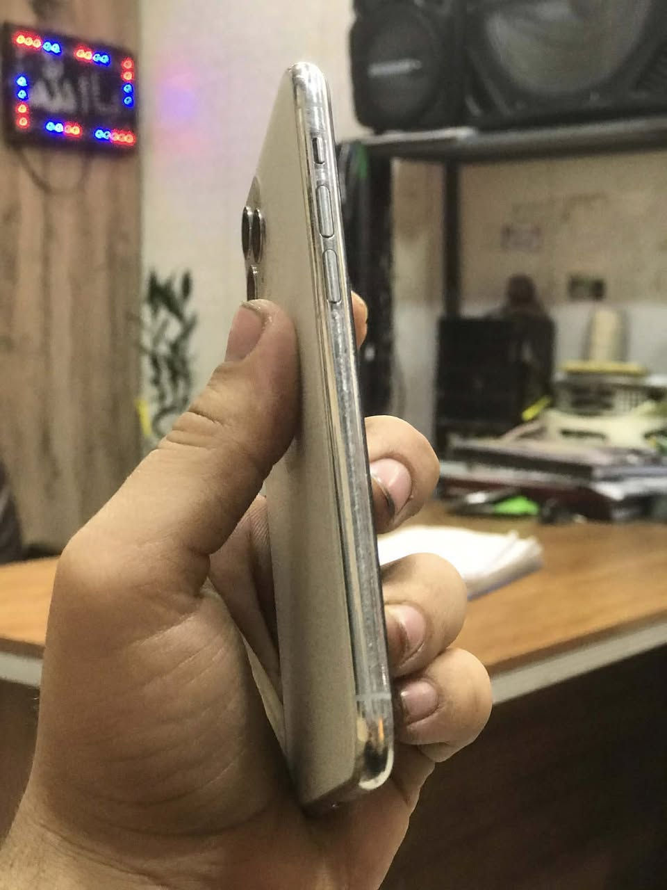 اسلام وعليكم
جهاز ايفون 11 pro  

لبرووو مو لماكس

ذاكره 64

مبدل شاشه اصليه وبيها فطر فقطط

بطاريه ٧٢

اسعر ١٦٥ وبي مجال

مكاني بغداد الغزاليه

توصيل ماكو

رقمي ***********
