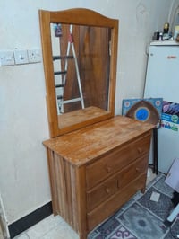 ميز مراية • للبيع • قيم واخذ