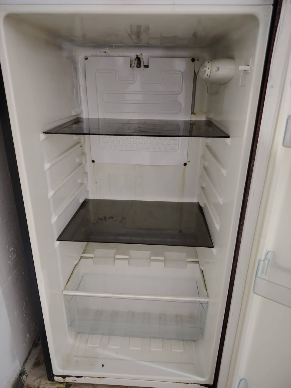 السلام عليكم عندي هاي الثلاجه نظيفه وتجمد حتى الجوه يجمد المسواك بيها للبيع


**إذا كنت صاحب هذا الإعلان وتريد حذفه لأي سبب، رجاءا أرسل رسالة إلى الدعم الفني**