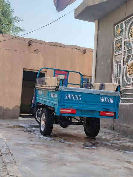 سلام عليكم ستوته لبيع ٢٣ طالعه بل ٢٥ ستوته أوراق كفاله عامه السعر ٢٧٠٠ وبيها مجال قليل مكاني كوت حي الجهاد وهاذا رقمي ***********
