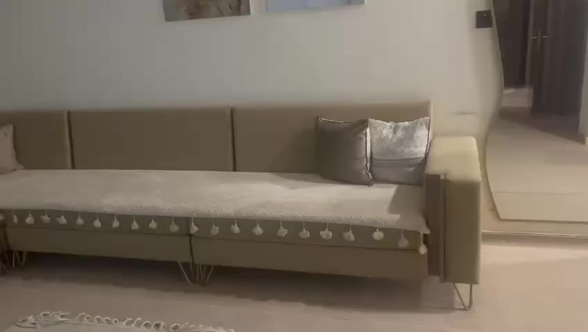 السلام عليكم تخم للبيع القياس ٧ متر السعر ٦٠٠ وبي مجال للاستفسار الاتصال على ***********
