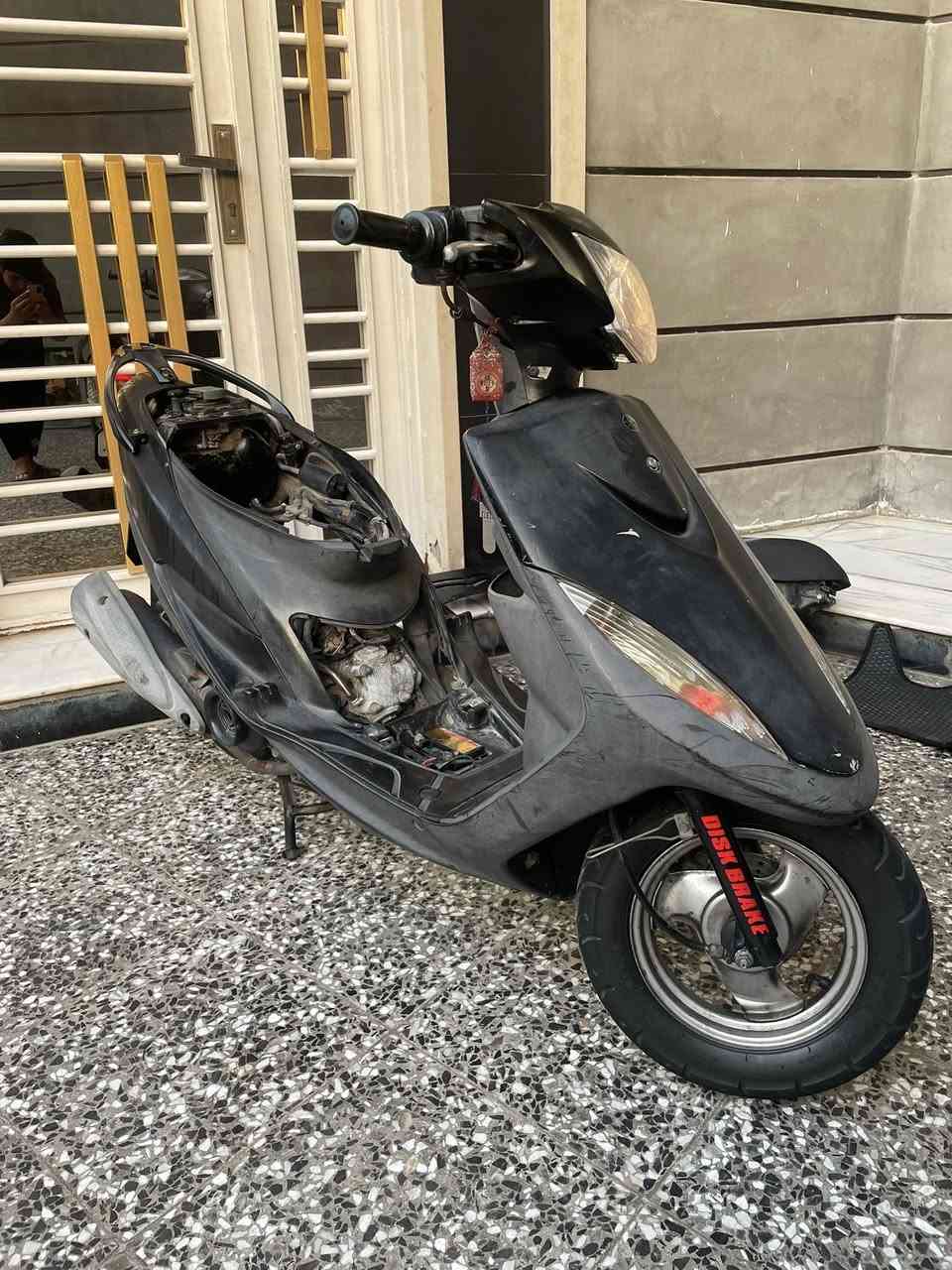 دراجه للبيع دراجه وكره سلف بكل وكت دراجه كله بلاديه مكاني بغداد البياع السعر ٨٠٠ وبيه مجال رقمي التواصل ***********
