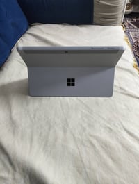 ايباد مايكرو سوفت ٥ ذاكره ٢٥٦ العب ببجي ٩٠ فريم جهاز يخبل جبته للدراسه...