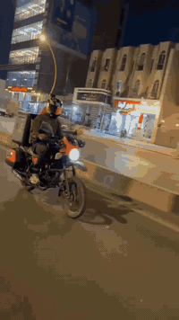 سلام عليكم دراجه دايوان جبلي مديل 2025 رقم أربيل بسمي تحويل ثاني يوم ماشيه شي قليل لون برتقالي( 1) _بيه منضومه زنون  (2_) تدفىه بل يدات
( 3) جنط صفاحيه ام الد( 4) هورن براد كامل وشغال (5) سستم دمان كامل (6) صندوك دلفري
العنوان الشعب شارع الصحه.    *********** 
 *********** السعر خاص لحد يكلي ليش ما تكتب السعر رجائان
