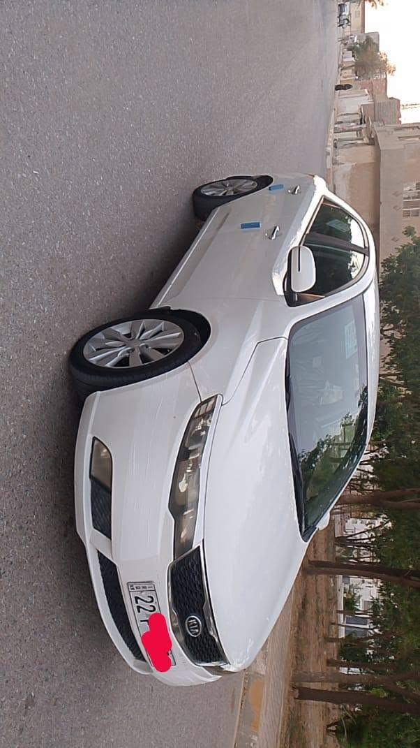سيراتو للبيع  خليجي  2012
محرك 1600 لاتبخير ولاتنقيص 
ماشيه 137 الف حقيقي 
رقم اربيل دولي وكالة او تحويل اني حاضر 
بيها قطعتين صبغ بنيد وجاملغ خلفي 
 بدون ضرر داخلي 
مواصفات فول ماعدا البصمه والسلايت 
تخم تاير جديد 
تبريد ثلج 
سياره حلوة وجاهزه 
السعر 90 
للاستفسار الاتصال /***********
مكانها كفري
