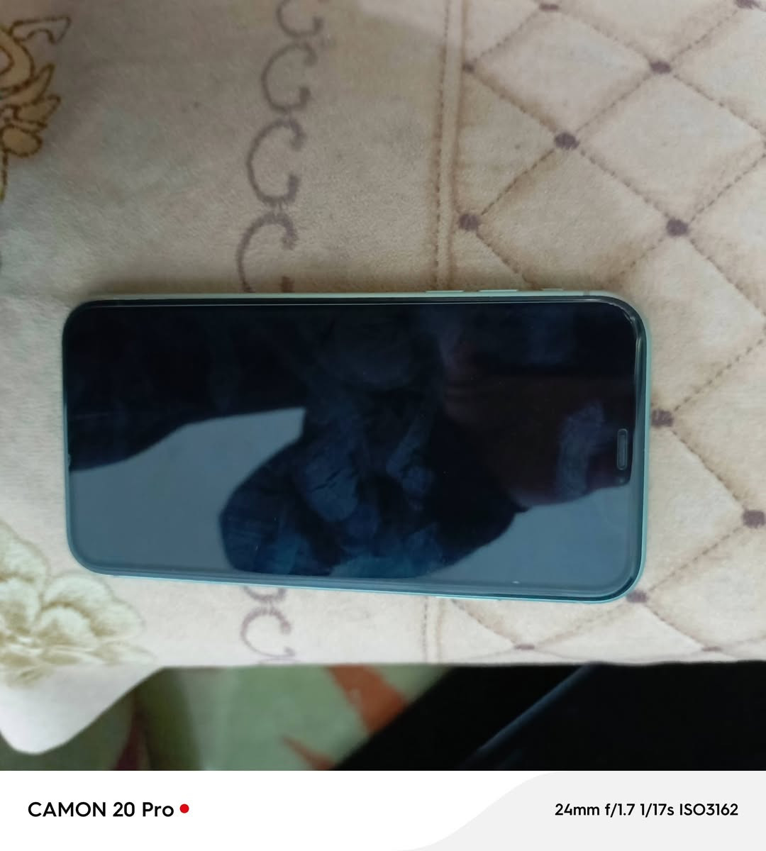 السلام عليكم
للبيع آيفون 11عادي ذاكره 128 جهاز نضيف حيل بطاريه 85 فيس ايدي شغال مكفول السعر 300وبي مجال بسيط مكاني حله ورديه ***********
