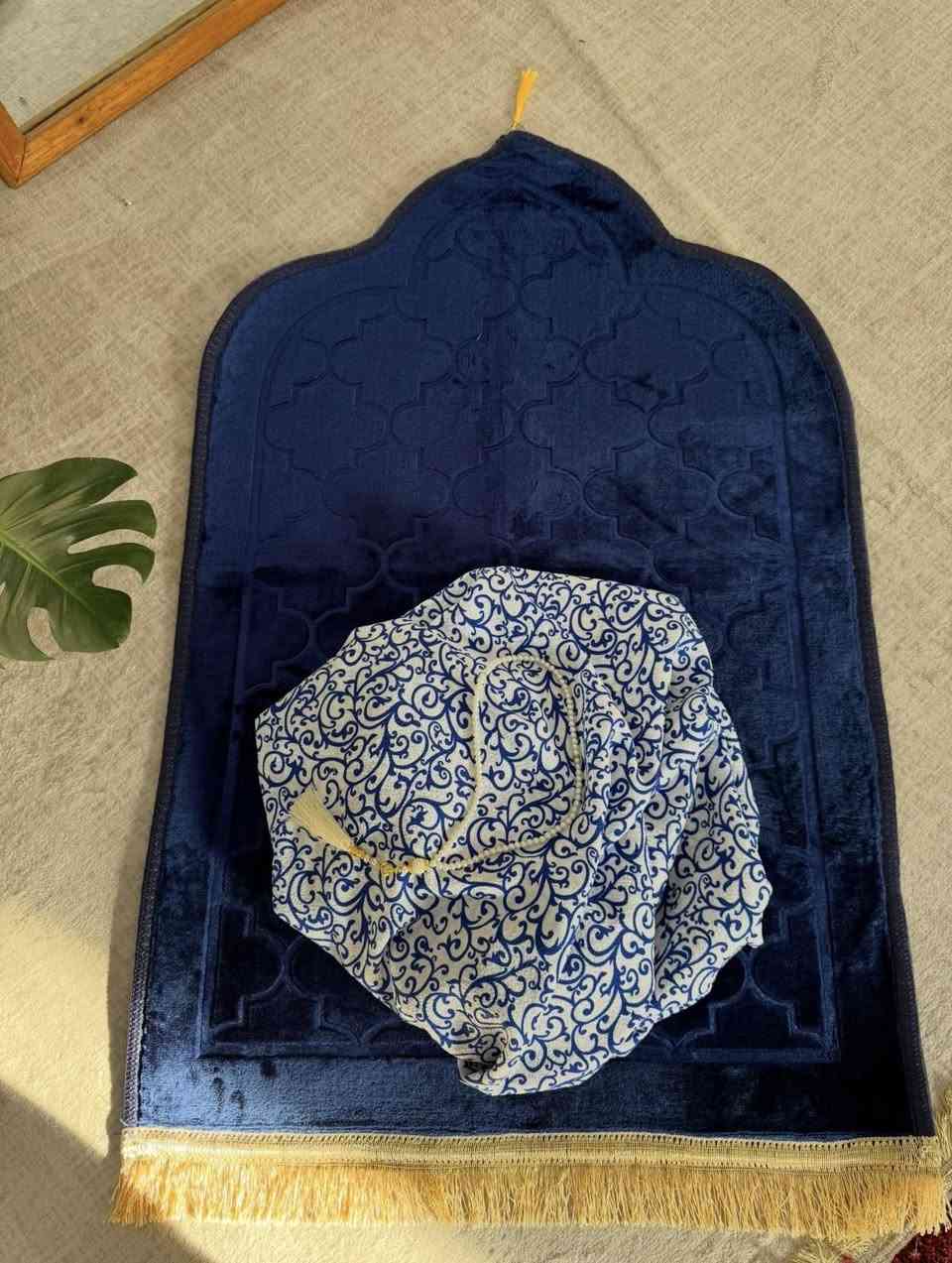 سڵاو بەڕێزان ئەم ٣ پارچەیەم هەیە بۆ فۆرشتن  تازەن نرخی هەر یەکەیان ٥ هەزارە  شوێنم سلێمانیە بەرماڵەکە تەنها خۆی بۆ فرۆشتنە😍✅


**إذا كنت صاحب هذا الإعلان وتريد حذفه لأي سبب، رجاءا أرسل رسالة إلى الدعم الفني**