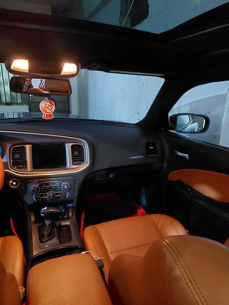 جارجر GT
2019
فول موصفات 
معرفه موصفات GT
بيه صبغ 
والجاملغ مبدل موجود البلادي 
سعر 265 وبيه مجال 
***********
