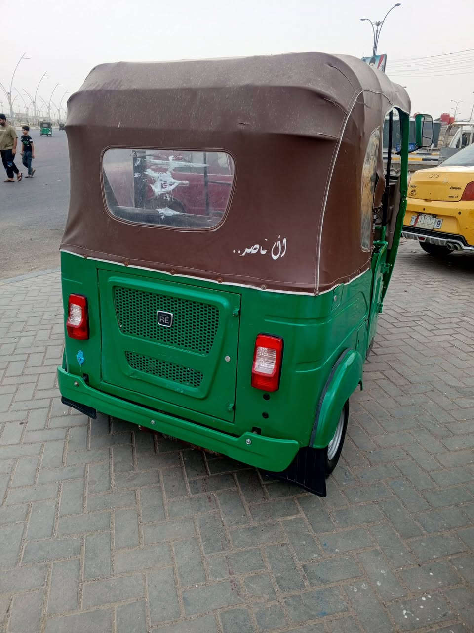 السلام عليكم تكتك 22 وراق سحب مكينه بس ولفات ولبدي ملكوط خياسات تكتك جاهز كبل الشارع سعره 5 وبيه مجال قليل مكان بصره ***********

