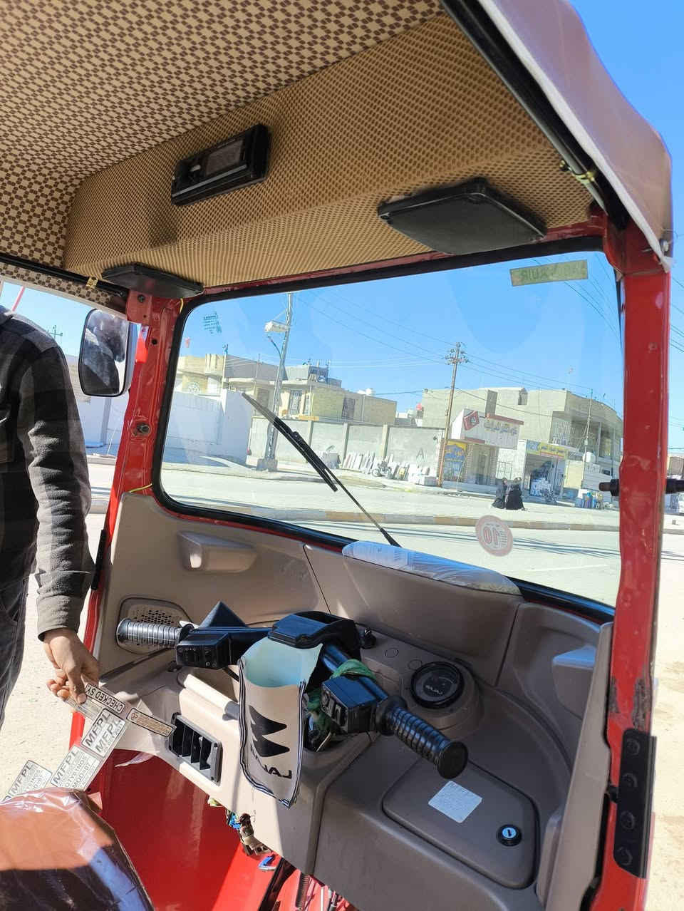 السلام عليكم.تكتك مكفوله مال بيت موديل 22 ما متواجد فقط اتصال رقم مشروع وطني بسمي تحويل ثاني يوم سعر 9وبيها مجال تكتك احلى من الصوره***********
