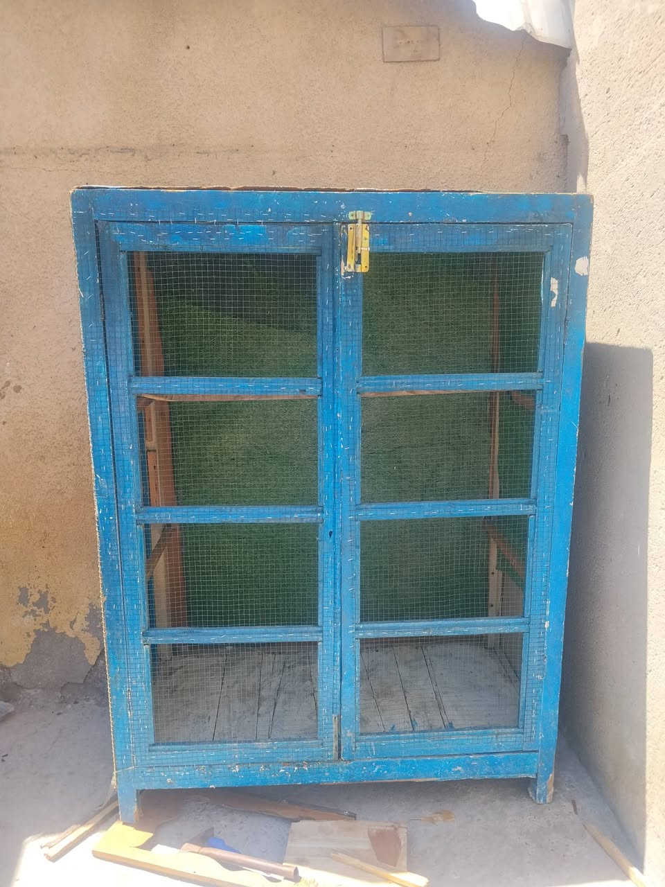 يا الله سلام عليكم قفص حلو كلش ارتفاع متره ونص عرضه متر طوله متره ونص سعره 60وبي مجال مكان كوت حي الجوادين مقابيل السياسيين اتصل وبيك خير وتدلل ***********
