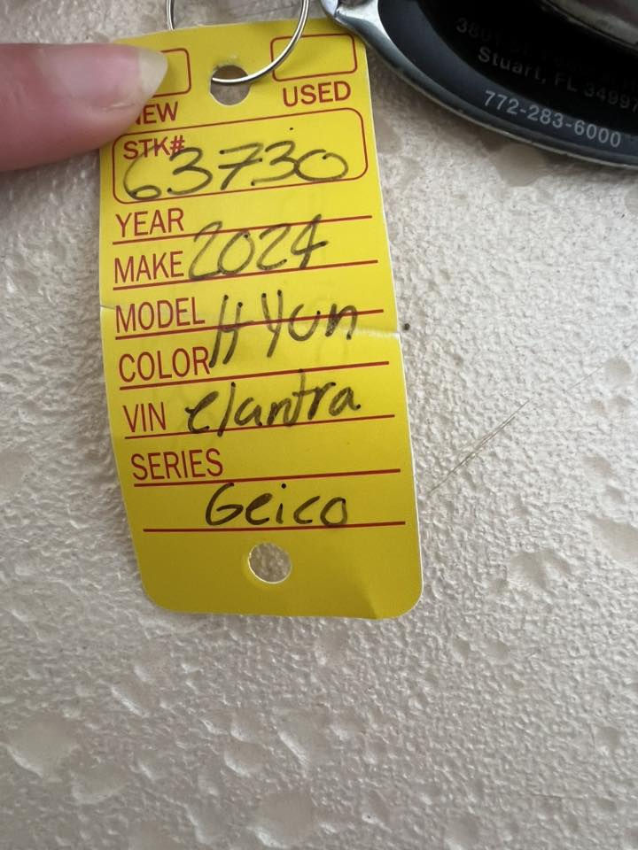 النترا 2024 دخول جديد
فول ماعدا الفتحه 
كشن مخمل 
كيجات شاشه 
السياره بدون رقم تترقم بغداد و  محافظات 
صور الحادث بالمنشور 
ماشيه 8000 ميل 
مكان السياره بغداد الاعظميه 
السعر 190 ورقه وبيها مجال 
للاستفسار الاتصار على :
***********
