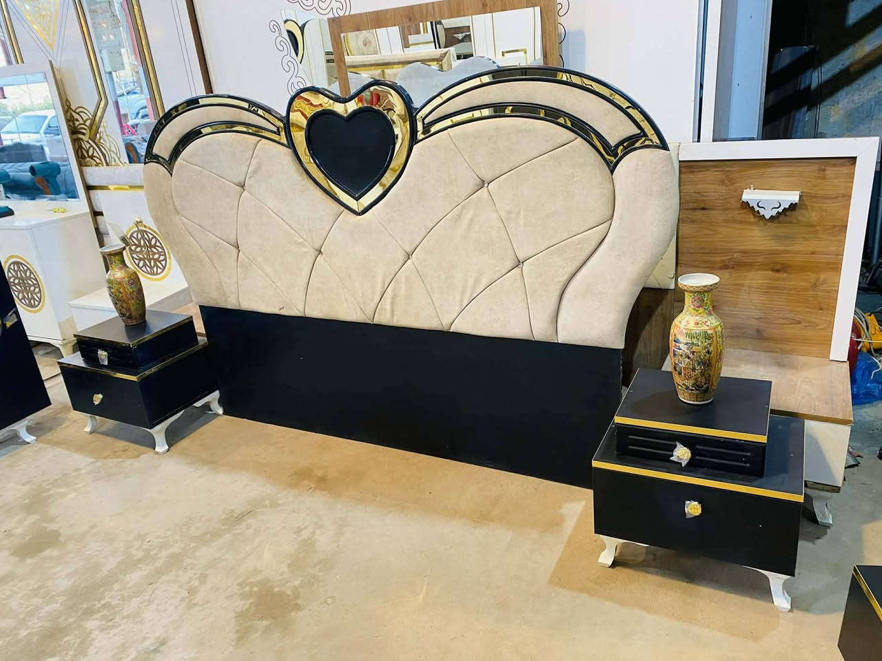 غرفة نوم تركي جديد 
فقط منصوب بالمعرض
تتكون من 👈 8 👈 قطع 🥰
نضام أبواب فول نضافة 💯
السعر 👈 800👈الف بيها مجال بسيط 
مع نقل وشد داخل بغداد مجاني


**إذا كنت صاحب هذا الإعلان وتريد حذفه لأي سبب، رجاءا أرسل رسالة إلى الدعم الفني**