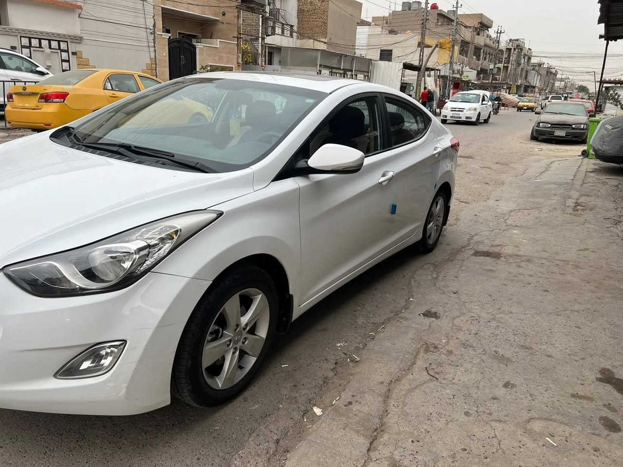 السلام عليكم سيارة النترا ٢٠١٢ فول مواصفات خليجي متوازي على البيع مكان السيارة البياع السعر ١١٥ وبيها مجال قليل كلش رقم الهاتف ***********
