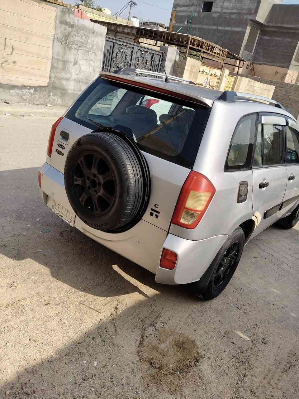 السلام عليكم 
سياره تيكو للبيع موديل 2013 سياره مكينه كير تبريد تدفئه كفاله خير من الله السياره وحلوه السنويه توه انتهت وشرط تحويل مكانها بصره الهارثه 
سعرها 55 وبيها مجال 
رقم الهاتف ***********
