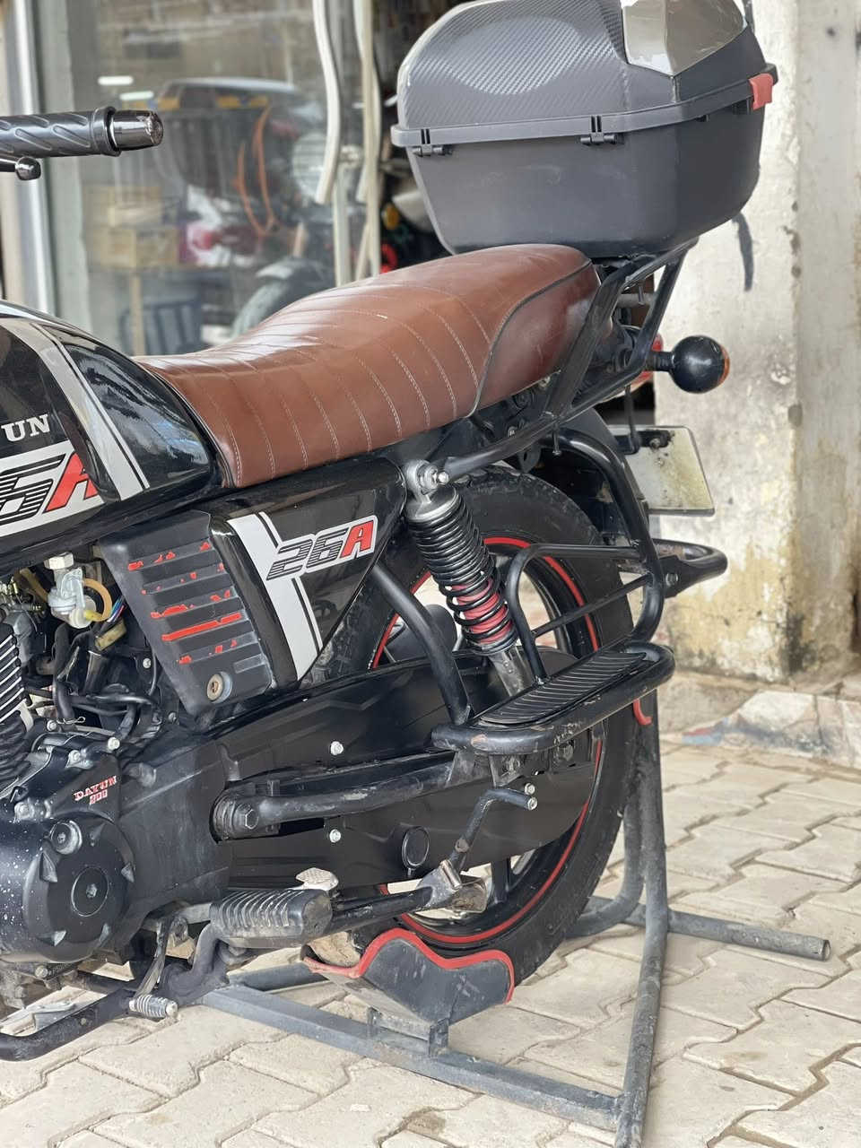 دراجة دايوان نفخ للبيع او مراوس 23
رقم انكليزي

دراجة نضيفة 

سعر مليونين و 400 وبيها مجال كفاله عامه 

*********** الخالص
