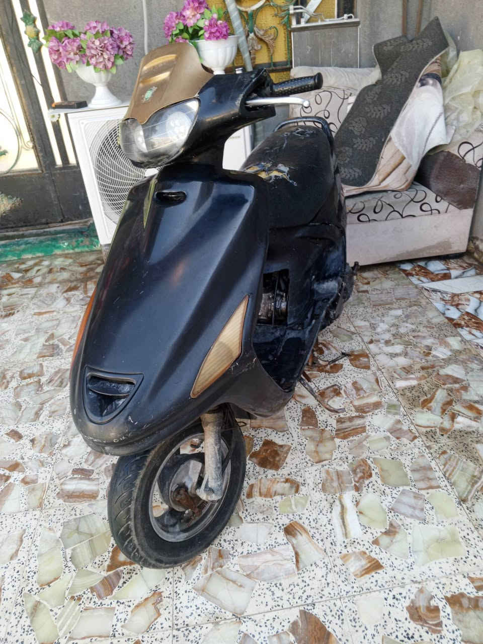 دراجة فراشة فحل كاملة سعر 350الف *********** بيهة نقوصات قليلة
