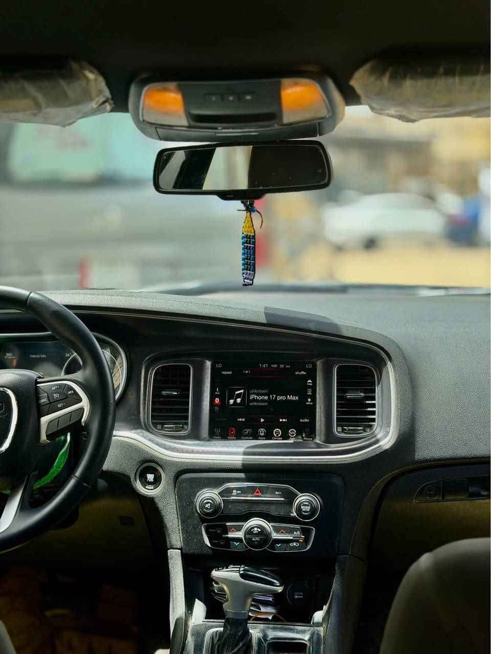 جارجر SXT
وارد امريكي بيه بابين  يمين احل من الصور ترهم مراوس.  تاهو ١٤ /١٥ 
*********** البصرة, العراق
