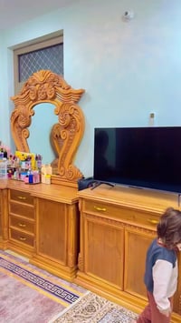 غرفة للبيع  صاج نضيفه وتكمه ست أبواب  + ملحق + ميز تواليت وزاويه  وجرب...