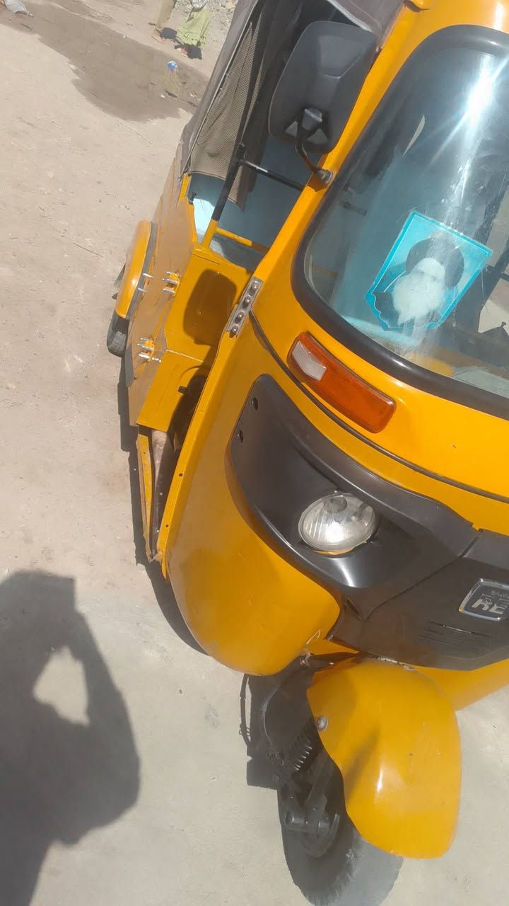 تكتك البيع 21 جاهزه خير من الله مكان ميسان ابو رمانه ***********
