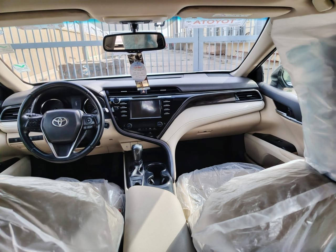 ⸻
للبيع تويوتا كامري 2019
خليجي SAS

🔹 الممشى: ١١٣ ألف كم
🔹 وكاله  جديدة 2031 هزه جديده 
🔹  مواصفاتGLE
🔹 شاحن وايرلس
🔹 ستارة (بردة) خلفية
🔹 4 أنظمة قيادة
🔹 محرك 2500 
🔹 داخلة ضمان
🔹 كفالة فتحات وصبغ
السعر 230$ بي مجال بسيط
رقم ***********
