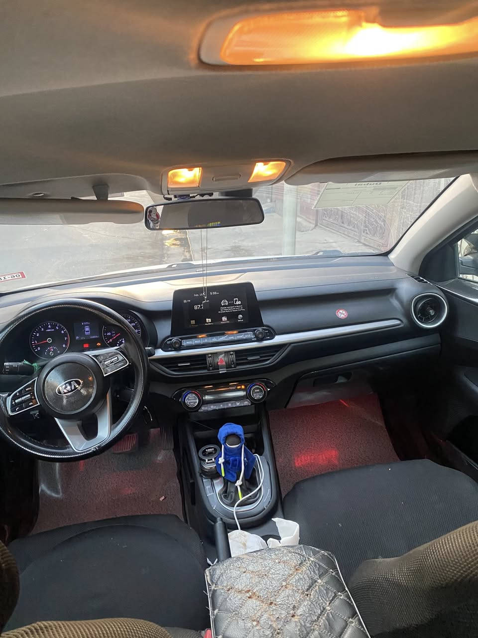 السلام عليكم
فورتي موديل 2019  وارد أمريكي حادثها جاملغ وبنيد بدون  شاصي ولغد وإيرباك مكفوله السياره خير من الله رقم أربيل بسمي تحول وكاله اني حاضر بيها منضومه غاز مدوشمه السياره بيها بارد بابتين من صفحه السايق فقط غير ذني السياره مكفوله محرك 2000 دوش السياره مال جناي كبل الشارع متصرف عليها ربع دينار مكاني بغداد الشعب 
 ***********
السعر اتصل وبيك خير وتدلل
