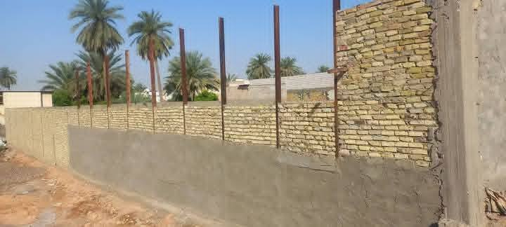 سلام عليكم قطعه ارض للبيع طابو زراعي سند 25 مساحته 1300متر مسيجه بناء وكل مترين ونص شيلمان دنك صب كونكريت مدفونه ويه شارع العام 300م ماء كهرباء عواميدجديده شارع تبليط تكدر تفتح باب على كم عنوان نجف ألارض معمل سمنت كوفه وره كم مال معمل كبال الخزاعل سعر نهائي 50مليون رجاء اذا مو شراي لاتراسل واذا شراي اني خادم الكم رقم الهاتف *********** النجف, العراق
