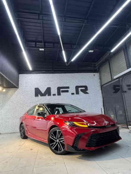 السلام عليكم

للبيع Toyota camry

موديل 2025 الشكل الجديد

فئة Xse اعلى موصفات بالكامري السيارة ماشية 8000 بعدها ع وضع الشركة 

الموصفات : 

بصمة/ بانوراما/ شاشة كبيرة/ شحن لاسلكي/ كشنات جلد وتدفئ/تدفئ ستيرن/تبريد قطعتين/  رادارات 360°/ انارة LED بدشبول/ تحكمات ستيرن/شفتات سرعة/تلاث.انظمةقيادة/ كشنات كهرباء / ترحيب عند الاقتراب /ويل عكس لونين /
سياره جديده بمعنه لكلمه وبالحقيقه احله من صور بهواي

السيارة ظررها طخه بنيد بدون دواخل + طخه صغيره باب سائق 
السعر 255 $ بيه مجال 

العنوان : بغداد الصليخ

الاستفسار : ***********
