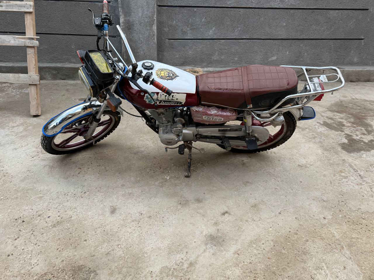 السلام عليكم الطيبين
دراجه سيفانه 5كير موديل 22 دراجه مال جناي
مابيها نقص ابد كهربائيات كلها شغاله
دراجه حلوه وعلئ ايدي ما متعوبه ابد
اوراق كامله. شرط دير بنزين وطلع وين مايعجبك
سعرها400 وبيها مجال بسيط
الشراي يتصل وعيوني اله مكاني بابل//
***********
