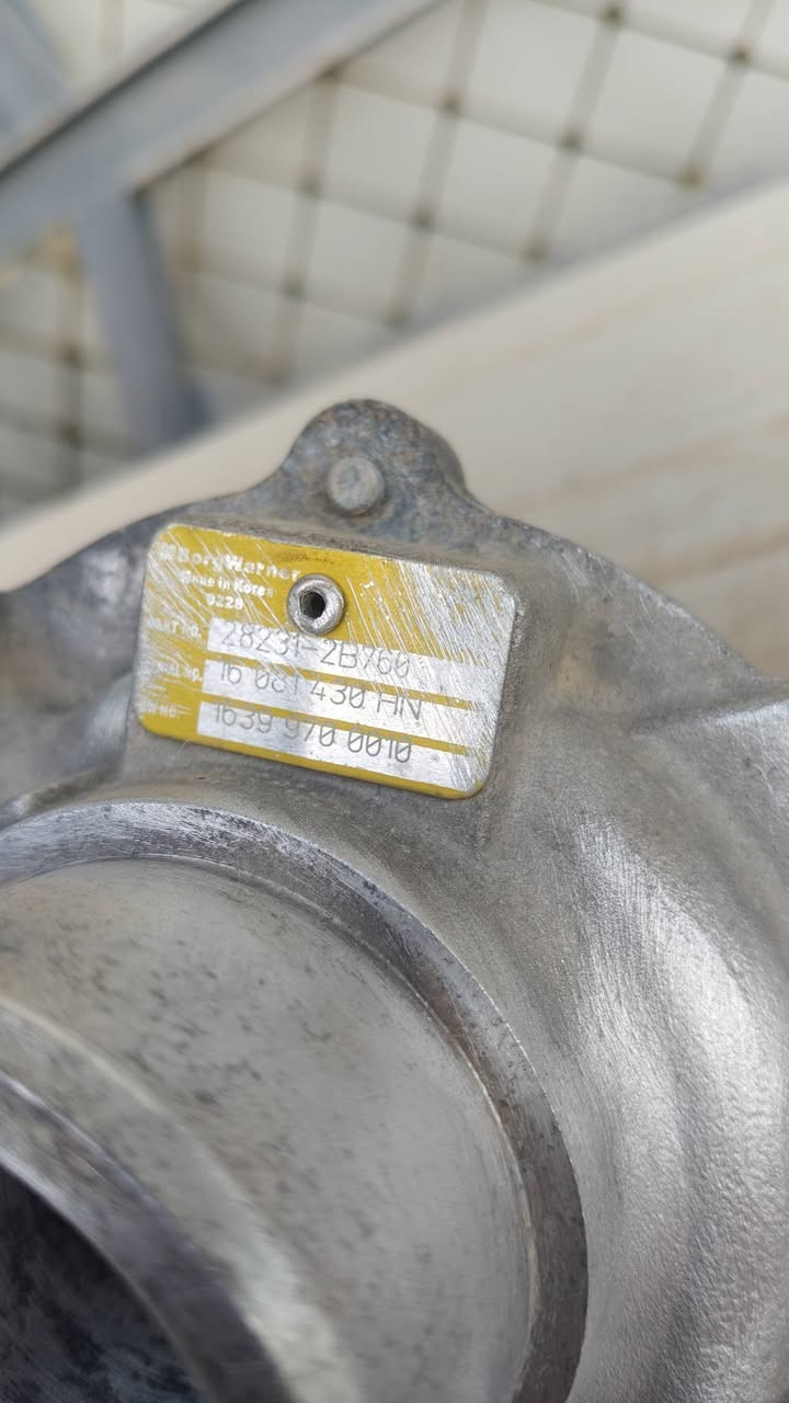 للبيع 📢📢📢📢
(تيربو)  اصلي⚙️ من تصنيع شركة Borg warner الشهيرة عالماياً ومصنوع في كوريا يستخدم لسيارات التوسان والكيا سبورتج من موديل 2015_2020  (للعلم التيربو غير مستعمل فقط متروك )للي يفيده يراسل الصفحة او الاتصال على الرقم ***********
