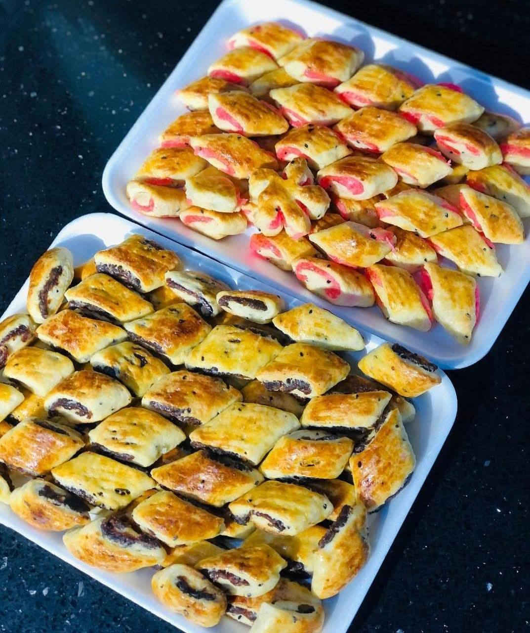 كليجة وحسب طلبك توصل لباب البيت 
كليجة العيد هشة وطيبة ومينشبع منها 
للطلب  رقم الحجز***********
انسب الاسعار كيلو تمر وحلقوم ب6كيلو 
مشكل بالجوز 8
