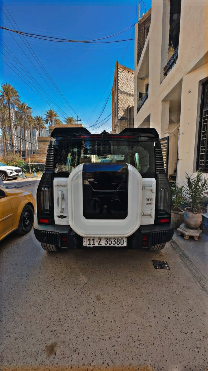 جيتور T2 2025
جيتور T2

الموديل: 2025 (هارلم)

العداد: 33كم قابل للزيادة 

اللون:   ابيض. داخل عسلي

المحرك: 4 أسطوانات L 2.0 تيربو 254 حصان حقن مباشر

عزم الدوران (نيوتن-م): 390

ناقل الحركة: اوتوماتيكي دبل كلاتش من 7 سرعات

نظام الدفع: نظام دفع رباعي متطور من BorgWarner

الضمان الأساسي: 6 سنوات وعداد كيلومترات مفتوح

ضمان المحرك: 10 سنوات او 1،000،000 

بعدها داخل الضمان و الصيانة كلها داخل الشركة 

المواصفات:

*فتحة سقف بانوراما 1.1م

*إطارات قياس 20 إنچ

*الصندوق شفط

*الشباك الامامي المضاء  بجيتور 

*مثبت سرعة مع رادار تفاعلي

*نظام القيادة شبه الذاتية

*نظام الكبح التلقائي في حالة الطوارئ

*نظام تحذير الاصطدام الامامي والخلفي

*كاميرات محيطية 540 درجة

*حساسات أمامية وخلفية

*نقطة عمياء

*نظام تحذير مغادرة المسار

*نظام المساعدة للبقاء في المسار

*شاشة التحكم بقياس 15.6 إنچ

*شاشة القيادة بقياس 10.25 إنچ

*نظام صوتي متطور 12 سماعة من Sony

*نظام أبل كاربلاي وأندرويد أوتو لاسلكي

*نظام اوامر و تحكم صوتي

*مقصورة الركاب من الجلد الفاخر والكنتارا

*مقعد السائق والراكب كهربائي

*مقاعد السائق والراكب مبردة

*مقاعد السائق والراكب مزود بذاكرة لحفظ 3 وضعيات الجلوس

*إنارة ترحيبية مع إنارة محيطية متعددة الالوان

*عتبات الأبواب مضيئة

*مصابيح أمامية وخلفية أوتوماتيكية LED 

*التكيف التلقائي للضوء العالي

*نظام تقليل الضجيج النشط مع زجاح مزدوج

*المرايا الجانبية قابلة للطي كهربائياً ومدفئة

*دخول ذكي و تشغيل عن بعد

*خاصية إغلاق نوافذ وفتحة السقف عن بعد

*شاحن هاتف لاسلكي سريع

*نظام تنقية الهواء PM2.5 وفلتر N95

*مسند الذراع الوسطي مع ثلاجة

*انماط قيادة متعددة للطرق الوعرة

*وسائد هوائية امامية و جانبية عدد 6

*ماسحات الزجاج الأمامي مع حساس للمطر

*دوسات جانبية

*نظام الفرامل الأوتوماتيكي Autohold

*نظام التحكم بنزول المنحدرات

*نظام المساعدة لصعود المرتفعات

*نظام مراقية ضغط الاطارات
 الاضرار—- شبر صبغ  حافة البنيد
السعر 250$ وبيهه مجال

مكان السيارة بغداد /المنصور

***********التواصل ع الرقم واتساب
