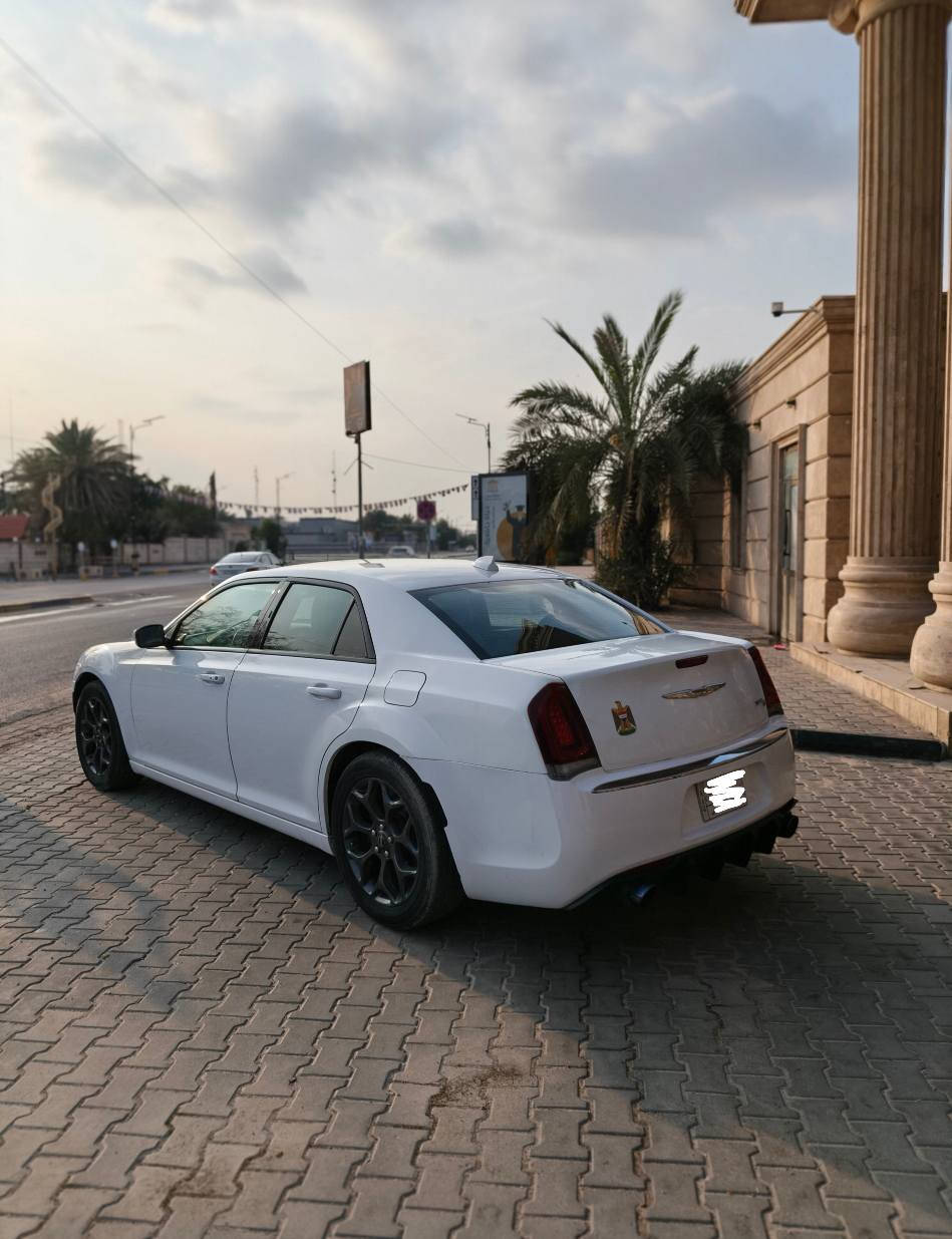 السلام عليكم
للبيع كرايسلر C300 اوباما 
2015 فور ويل رقم بغداد مميز الماني شرط التحويل 
هزه جديده 
 تدفئه تبريد كله جاهز
المواصفات/
كير ماوس 8 نمر
تشغيل عن بعد
كشنات تدفئه تبريد
كشنات كهرباء جلد 
لايت زينون عدسه
شاشه كبيره تدعم كاربلي
بصمه تشغيل وأبواب
كامرا خلفيه
ستيرن كهرباء
تبريد قطعتين
تحكم ستيرن جهتين مع مثبت سرعه
مري كهرباء
ويل18 بلادي
باقي المواصفات معروفه
بدون حادث السيارة فقط صبغ ربع البنيد و الجاملغ وبالنسبة للجنطة كلير فقط
السياره فقط ينرادلها كماليات
سعر 187$ وبيها مجال 
مكاني البصرة
*********** البصرة, العراق
