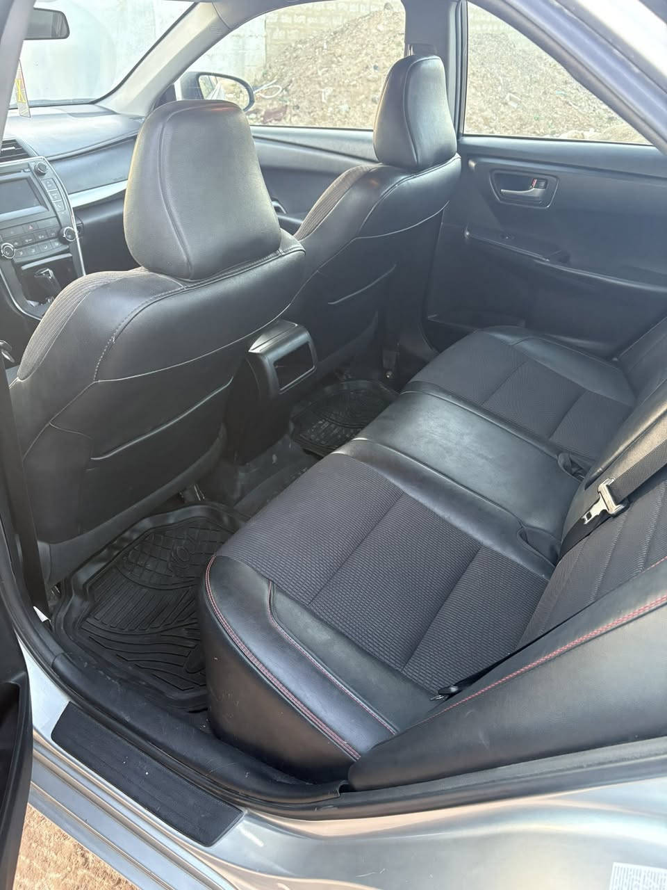 سلام عليكم سياره كامري مديل  2017sسياره جديد مال بيت سنويه جديد بسمي تحويل مباشر فحص موجود شراي يخابر ايذه مو شراي لا تخابر مكان سياره كركوك رقم ***********
