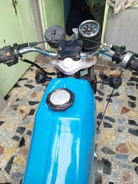 شباب دراجه MZ 82 البيع بدون/ سايس 4  بيه لحيم بل خشم وجوه الكشن  نقص ب...