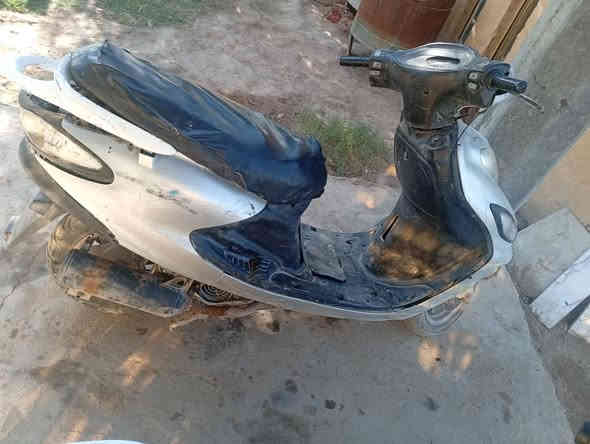 دولفين مكينه مامفتوحه بيه صوت كلجات وعوزه كابريته  مكاني حله  سعره 130 قفل مو شراي لا تخابر.    ***********
