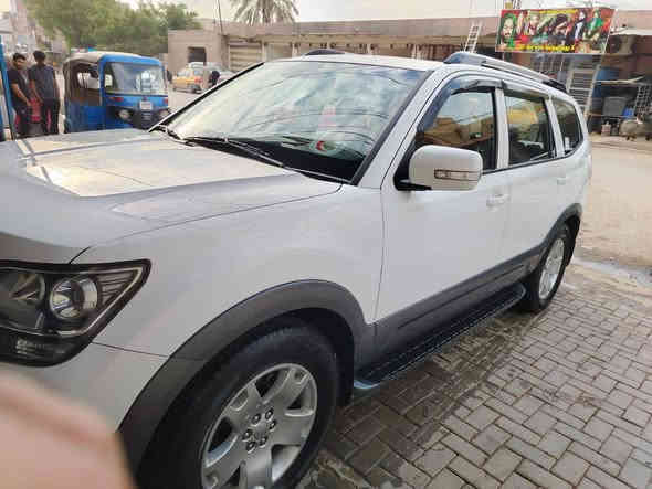 كيا موهافي 2015 للبيع
مواصفاتها 
فتحة 
حساسات اماميه خلفيه
كامرة خلفية 
دفع رباعي 
ثلاجة
اني شادلها لايتات زنون اصلي 
وشاشة نوعية اصلية 
ماشية 118 الف
مكفولة من كلشي عدة باب الجنطة بي صبغ والباقي كفاله عامة
رقم بغداد بأسمي 
سعرها 190 وبيها مجال 
مكاني بغداد الشعب 
رقمي ‏‪***********‬‏
