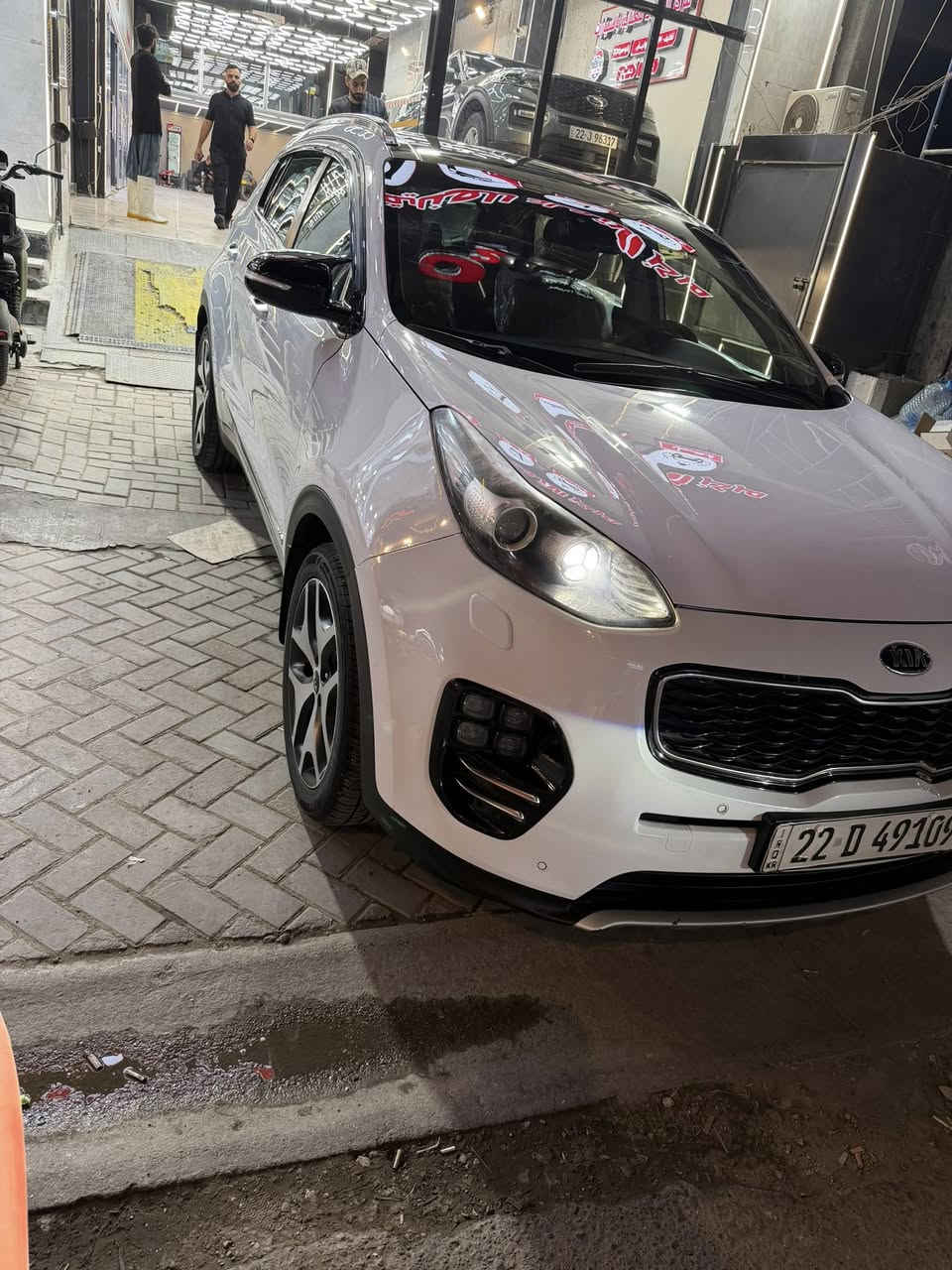 السلام عليكم
كيا سبورتج 
موديل 2016 
فول الفول
سايد بريك بصمه
شفتات ستيرن 
اعلئ فيه
هواي مواصفات
جيتي ناين
كشنات تبريد تتفئه
السياره ماشيه 140 
عنوان بغداد أبو غريب
أو عامريه
السعر 168 

*********** 

اعتذر عن الخاص بس اتصال
