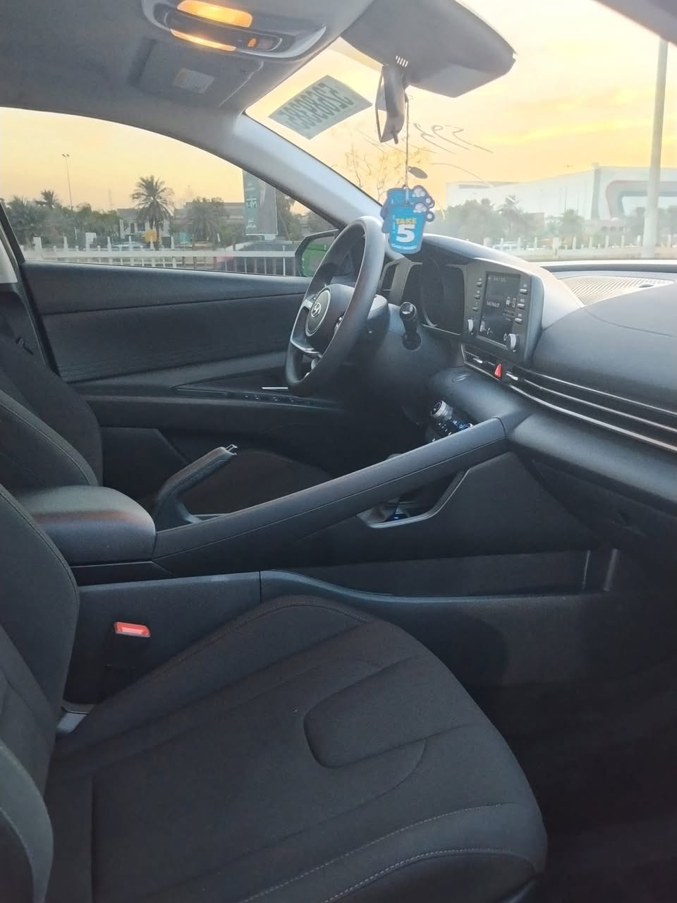 سلام عليكم النترا 2023 سياره دخول جديد بعدها فحص سياره هازها معامله كامله واكفه بس على صك سعر ١٣٢ وبي مجال قليل ترهم مراوس الانترا فورتي صفره حسب قناعه وارد حادث  شبر بل بنيد وجامله خلفي تحت قبق بانزين  وبيها كلير أمريكي جاملغ وباب حادث مبينه صورها موجوده بل منشور وسونار مكينة 2000 كير مكينة مكفولات السيارة احلى من الصور وناعمة وكلة بلادي
🔹اوتو ستوب (اطفاء وتشغيل اوتو)
🔹لد نهاري 
🔹شاشة كبيرة +كامرة دوارة 
🔹شاشة كار بلي واير ليس 
🔹كشنات تدفئة 
🔹مود درايف ٤وضعيات قيادة 
🔹رادار امامي 
🔹بريك ذكي عند حاجة 
🔹كروز سرعة مثبت 
🔹تحديد مسار  وتحذير عند خروج عن مسار 
🔹شاشة عدادات
🔹تحكمات ٤جهات +حاكية 
السونار مرفق مع منشور بدون دواخل 
مكاني بغداد كرغوليه تقاطع النهروان 
اتصال ***********
واتساب *********** 
خاص مفتوح
بيع أو مراوس
