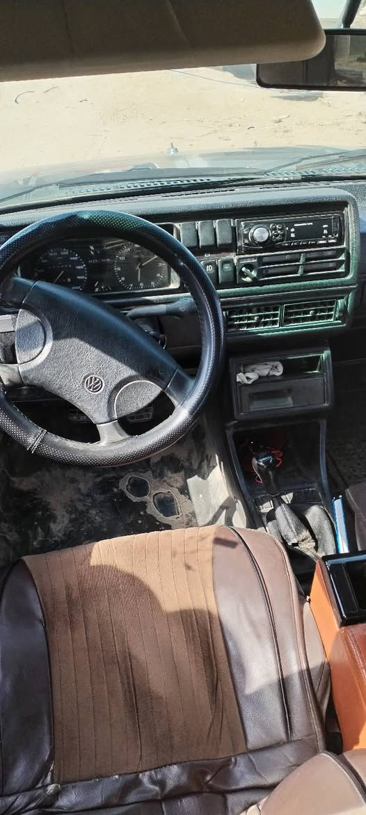 كولف ٩١ محرك ١٨٠٠ دوش كير عادي صدر جديد رقم انبار بأسمي السعر ٢٧
***********
